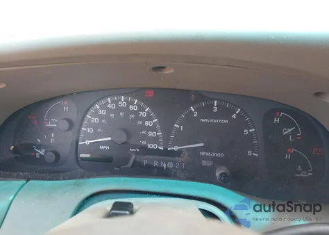 2000 Lincoln Navigator из США, поврежденный, VIN 5LMFU28A6YLJ32822